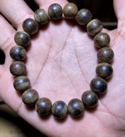  Vòng Trầm Hương Tròn 10mm – Philippines