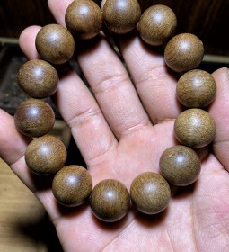 Vật Phẩm Trầm Hương Tròn 16mm – Lanao, Philippines