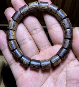 Vật Phẩm Trầm Hương Lu Thống 10li – Philippines