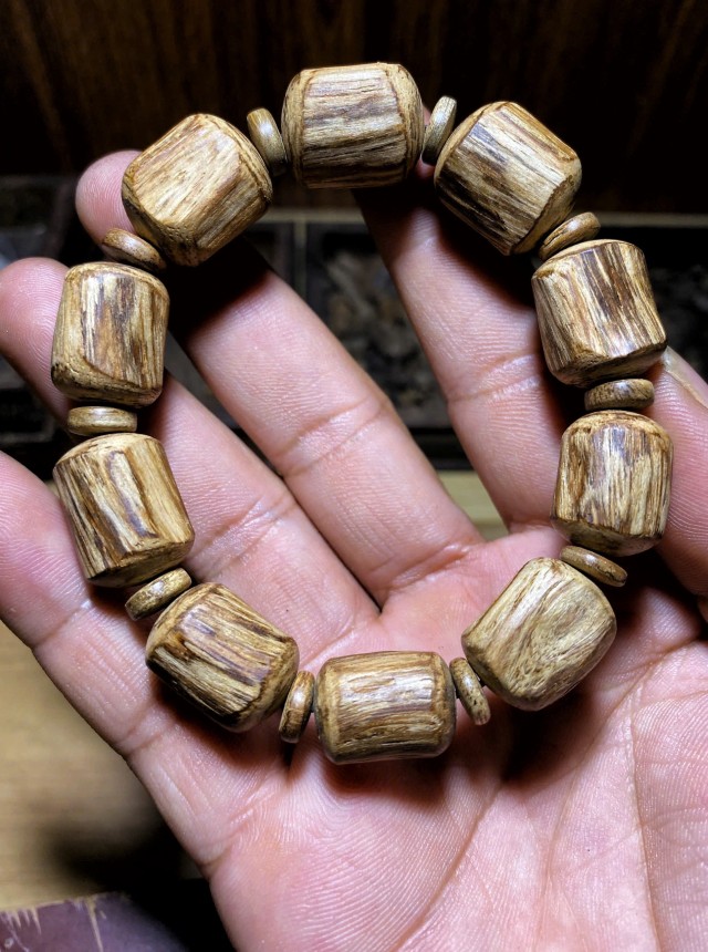 VÒNG TRẦM HƯƠNG ĐỐT TRÚC THÔ BÔNG – PHILIPPINES