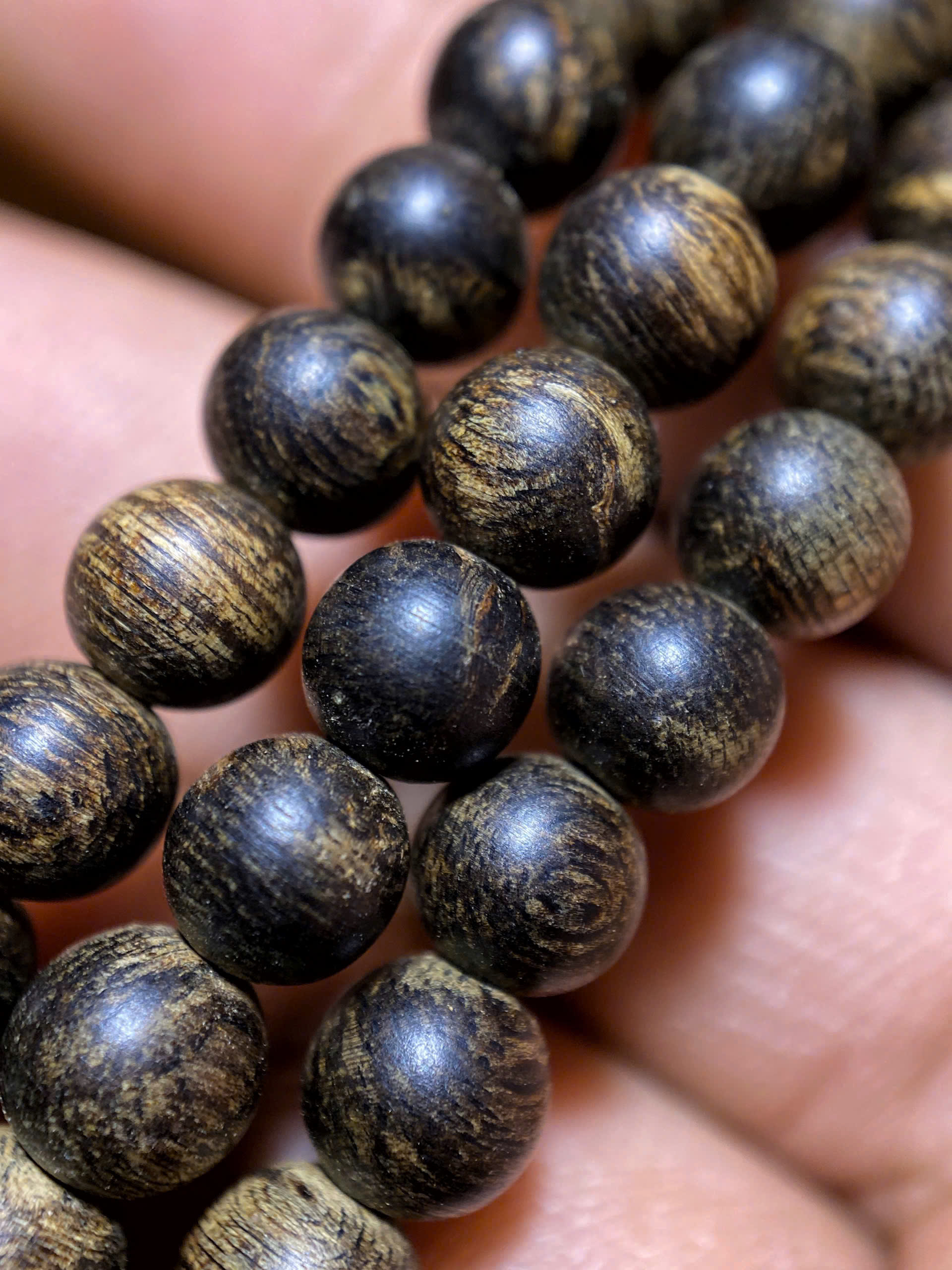  Vật Phẩm Trầm Hương 108 hạt 6mm chìm – Leyte Philippines