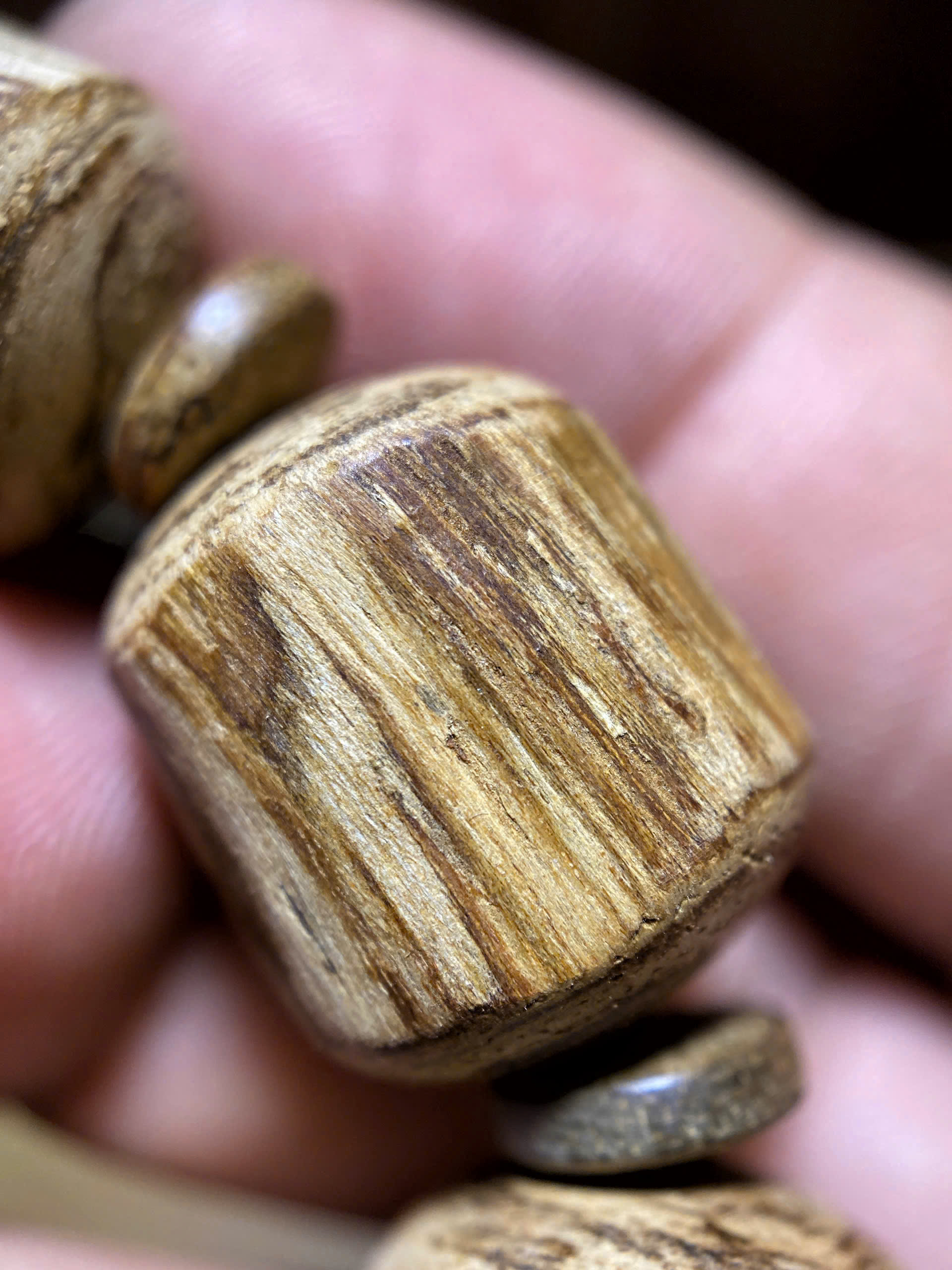 VÒNG TRẦM HƯƠNG ĐỐT TRÚC THÔ BÔNG – PHILIPPINES