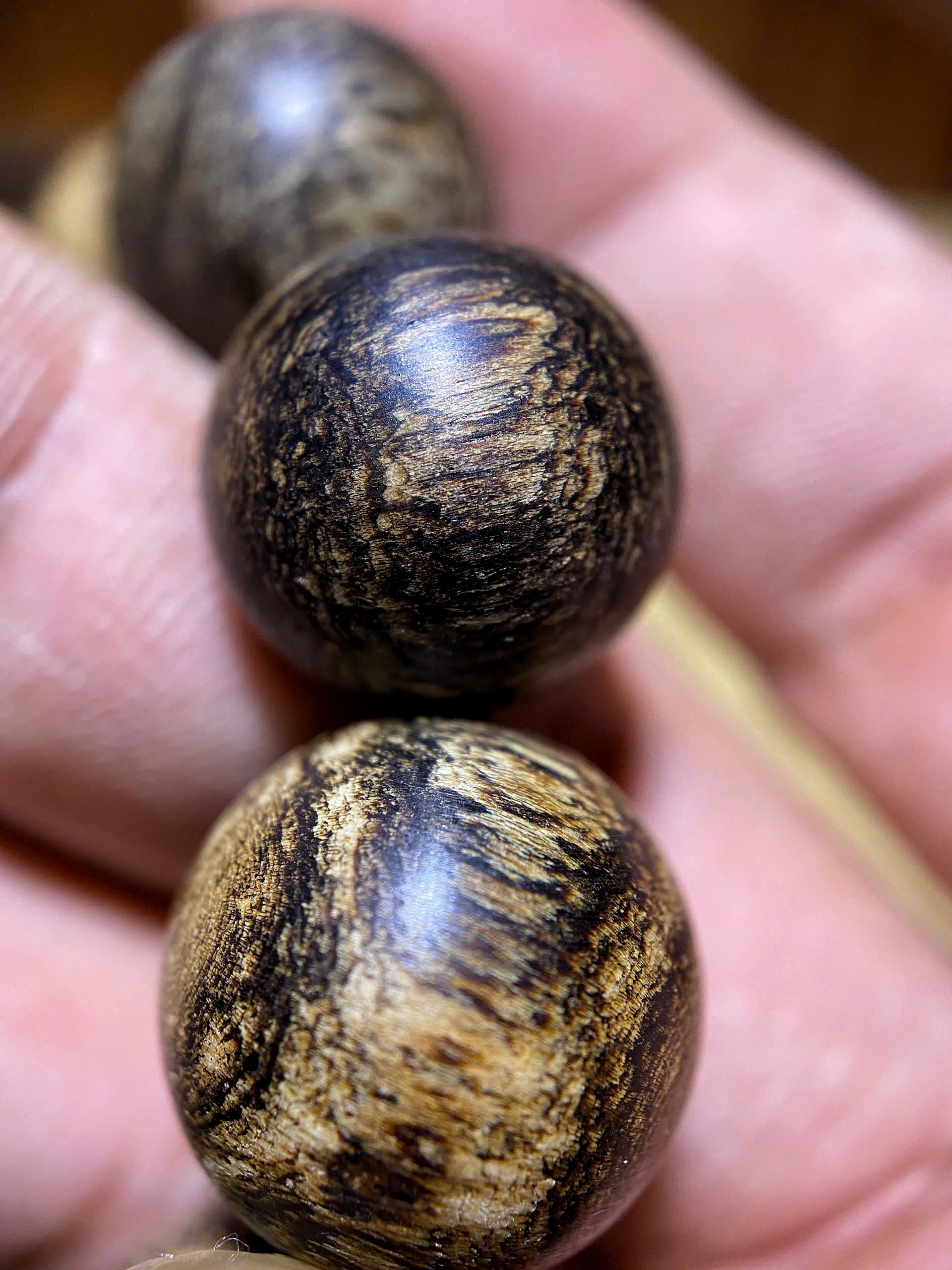 Vật Phẩm Trầm Hương 16mm – Philippines