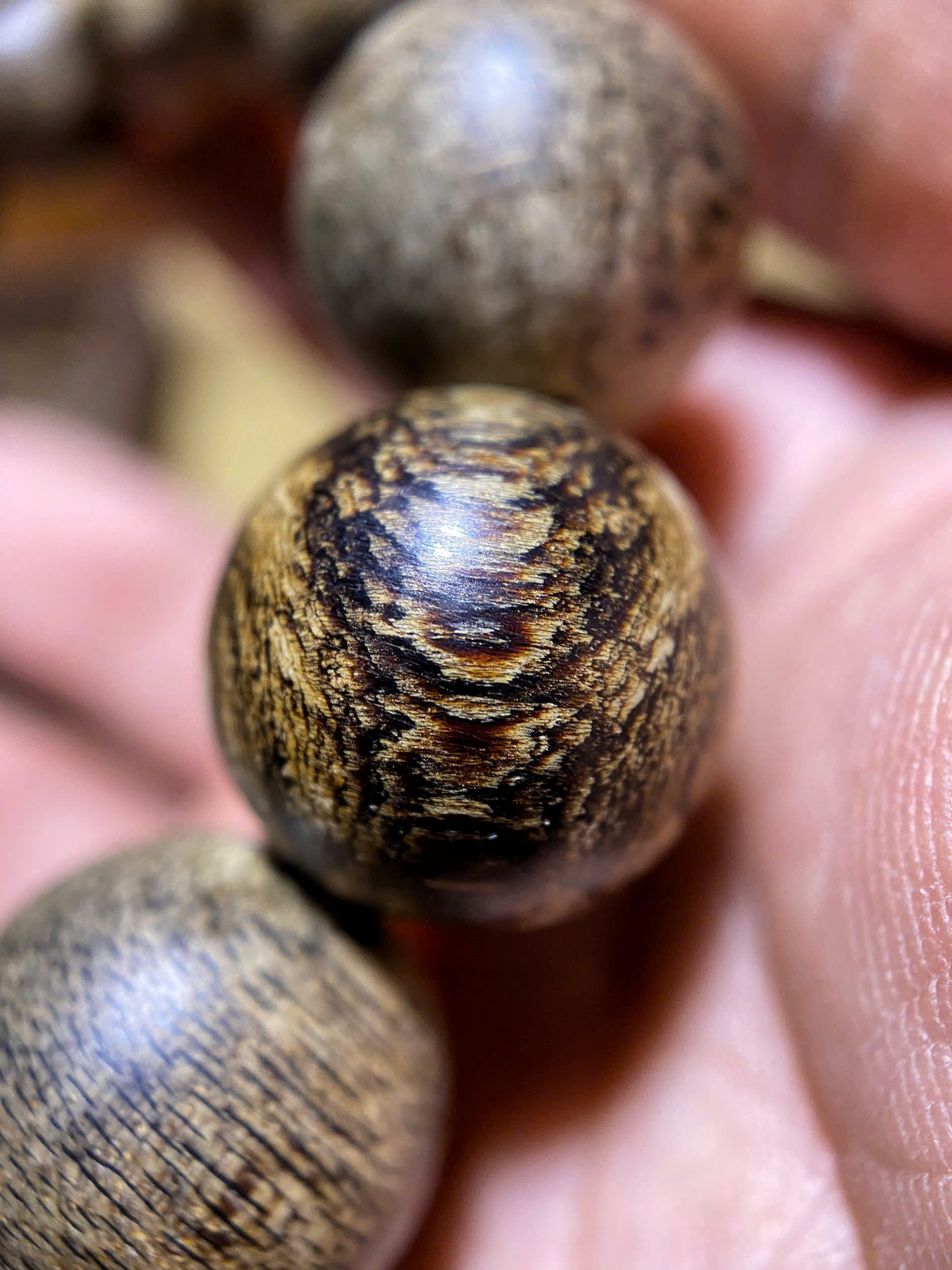 Vật Phẩm Trầm Hương 16mm – Philippines